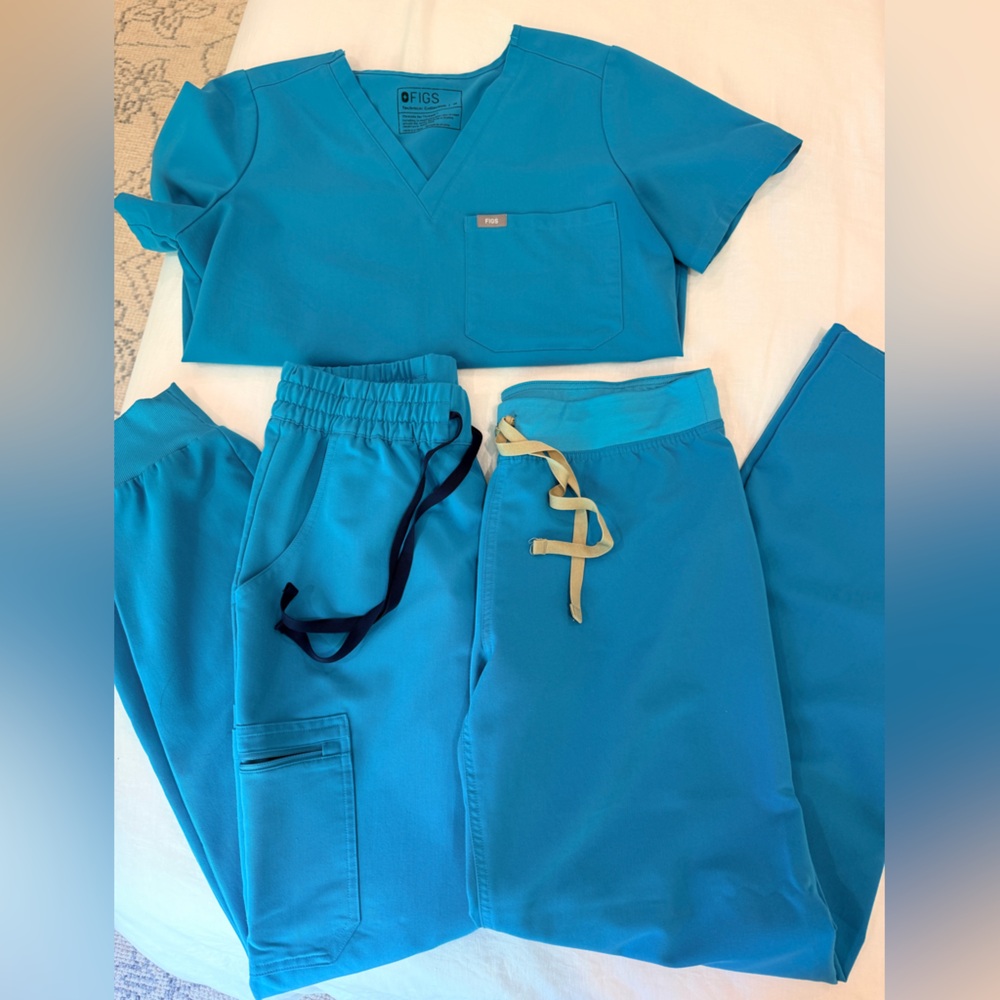 FIGS Teal set! Medium Tall